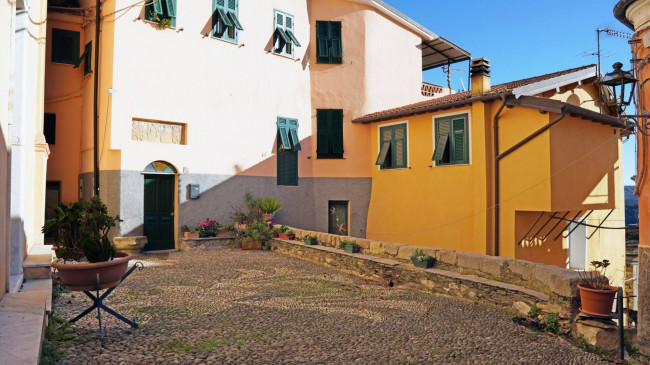 Casa di paese in vendita a Prelà