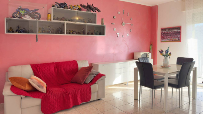 Квартира в продажа в Santo Stefano al Mare