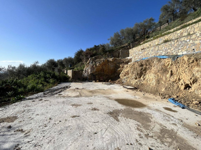 Villa for sale in Imperia