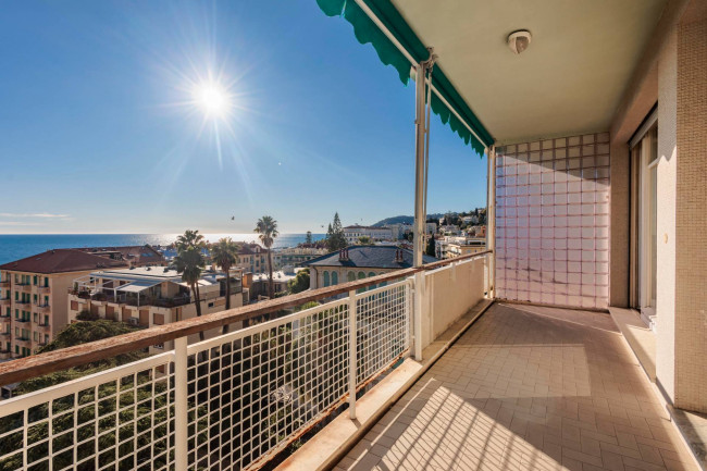 Квартира в продажа в Sanremo