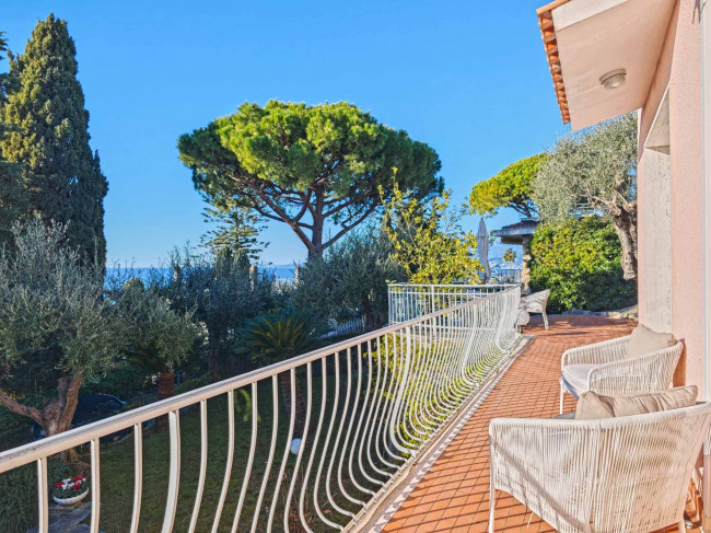 Appartamento in vendita a Bordighera