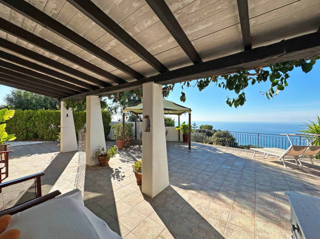 Villen/Häuser zum kaufen in Camporosso