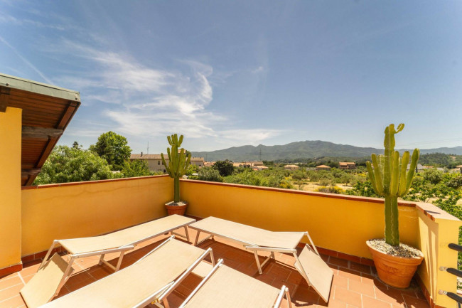 Villa for sale in Cisano sul Neva