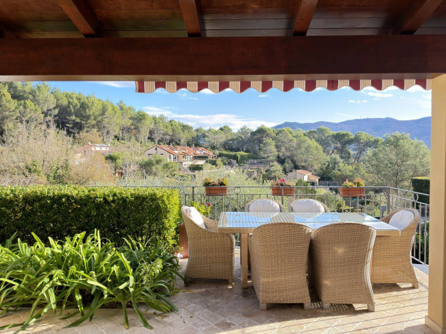 Villen/Häuser zum kaufen in Garlenda