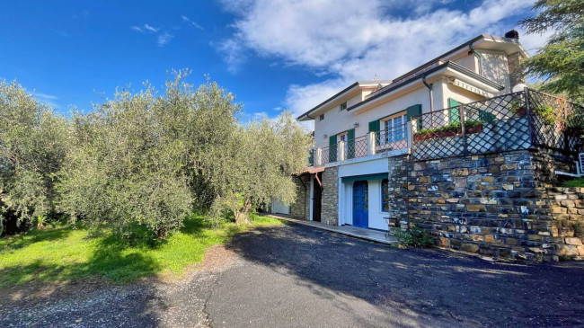 Villa in vendita a Imperia