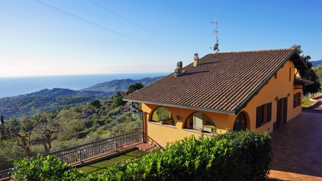 Villa in vendita a Imperia