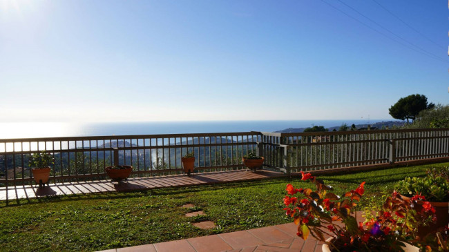 Villa in vendita a Imperia
