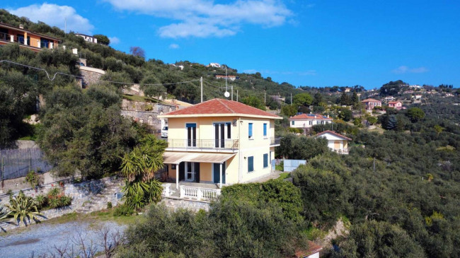 Villa in vendita a Imperia