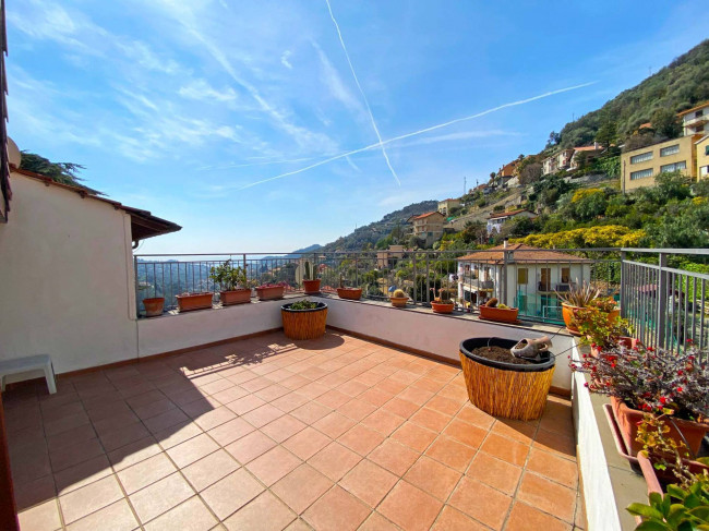 Casa di paese in vendita a Vallebona