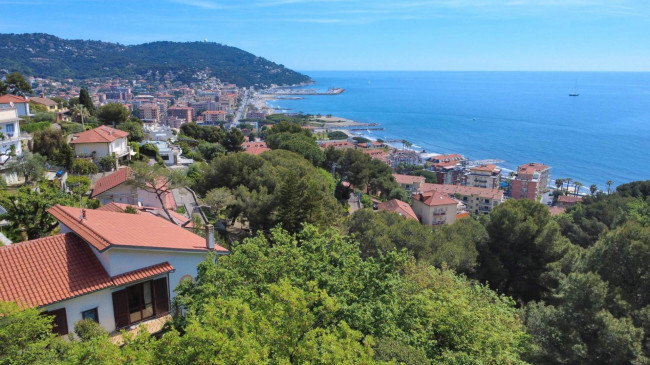 Villa in vendita a Andora
