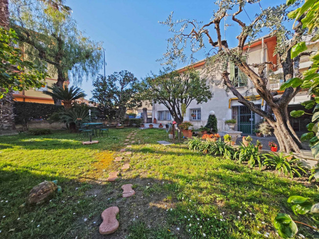 Villen/Häuser zum kaufen in Bordighera