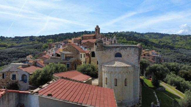 Casa di paese in vendita a Cipressa