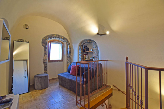 Casa di paese in vendita a Ospedaletti