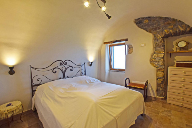 Casa di paese in vendita a Ospedaletti