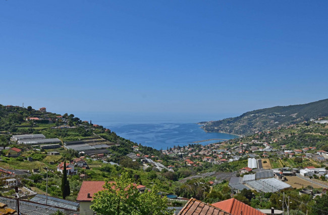 Casa di paese in vendita a Sanremo