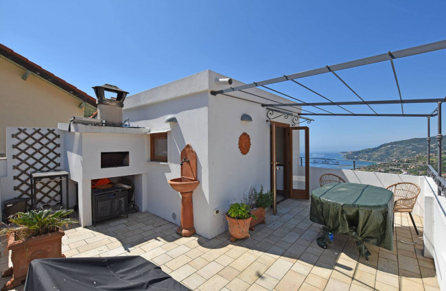 Casa di paese in vendita a Sanremo