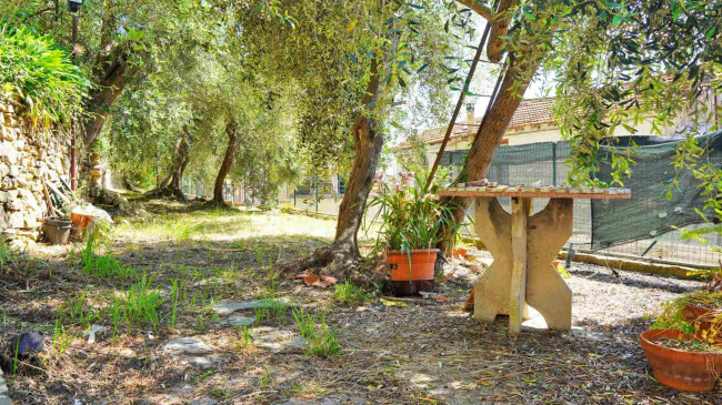 Casa di paese in vendita a Pompeiana