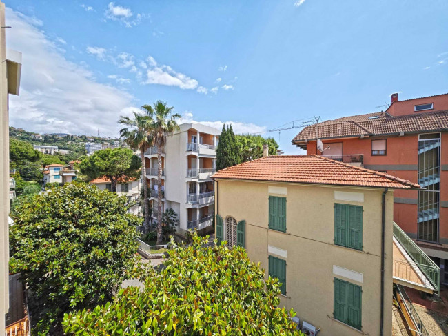 Квартира в продажа в Bordighera