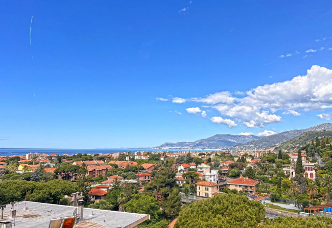 Квартира в продажа в Bordighera