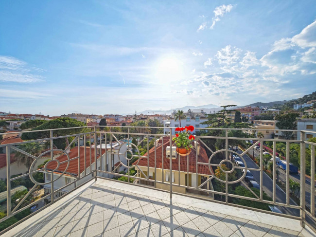 Квартира в продажа в Bordighera