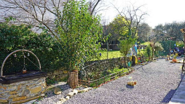 Villa for sale in Chiusanico