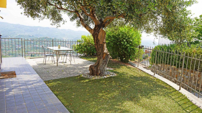 Villa for sale in Imperia