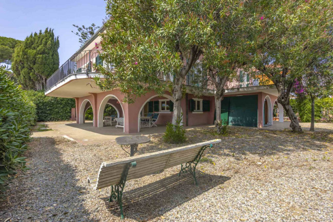 Villa in vendita a Diano Marina