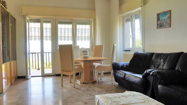 Villen/Häuser zum kaufen in Santo Stefano al Mare