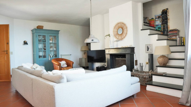 Villa for sale in Imperia