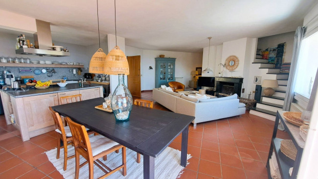 Villa for sale in Imperia