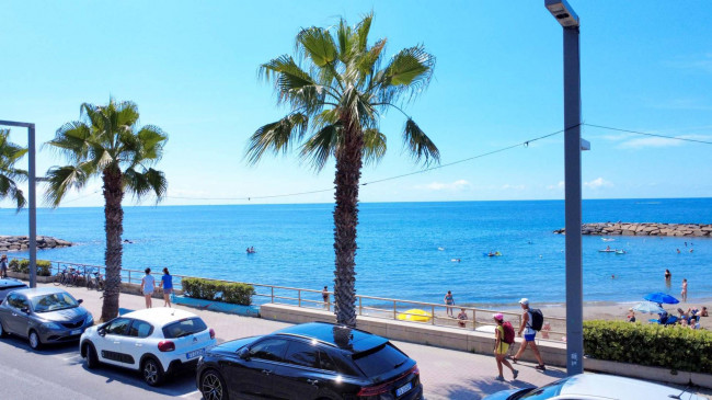 Appartamento in vendita a Santo Stefano al Mare