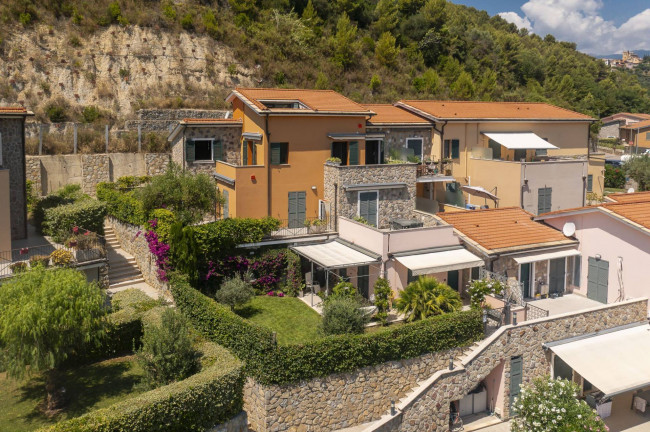 Appartamento in vendita a Castellaro