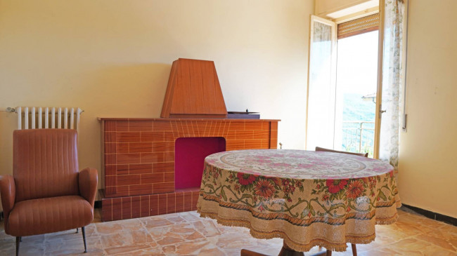 Casa di paese in vendita a Borgomaro