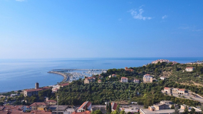 Villa in vendita a Imperia