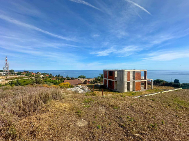 Земля в продажа в Bordighera