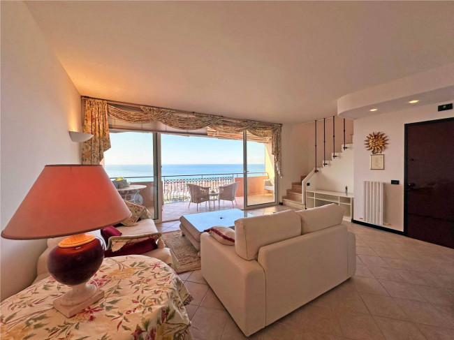 Appartamento in vendita a Bordighera