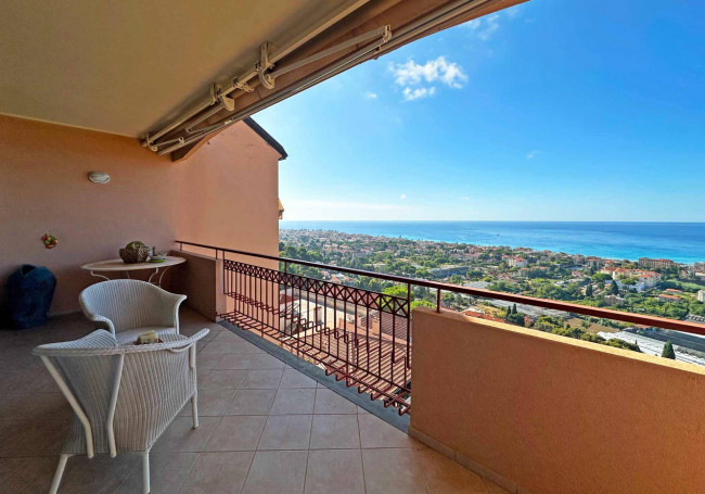 Appartamento in vendita a Bordighera