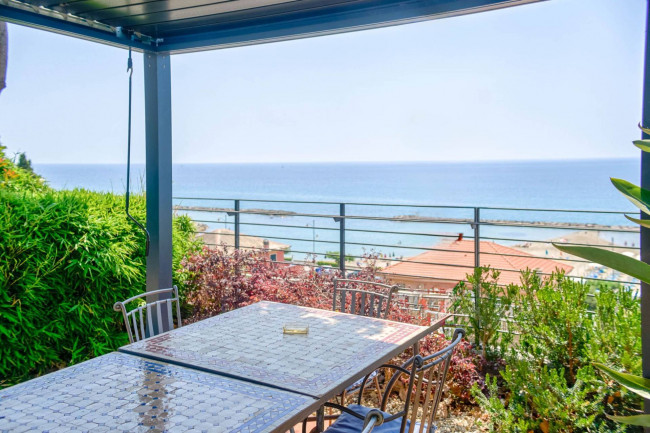 Apartment for sale in Santo Stefano al Mare