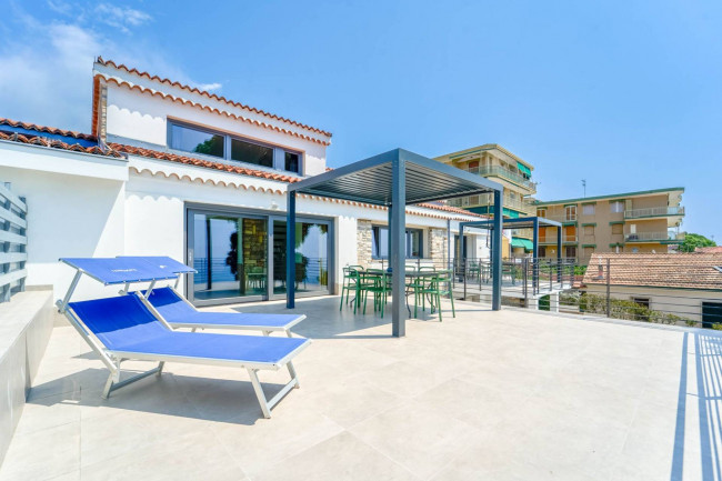 Appartamento in vendita a Santo Stefano al Mare