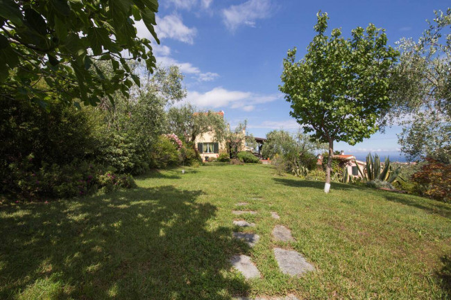 Villa for sale in Diano Marina