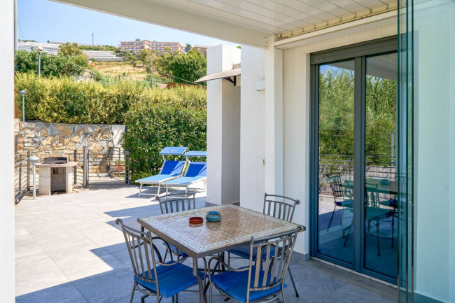 Apartment for sale in Santo Stefano al Mare