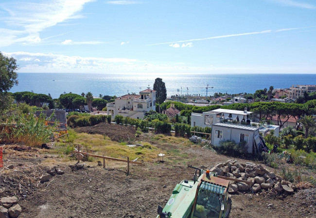 Villa for sale in Sanremo