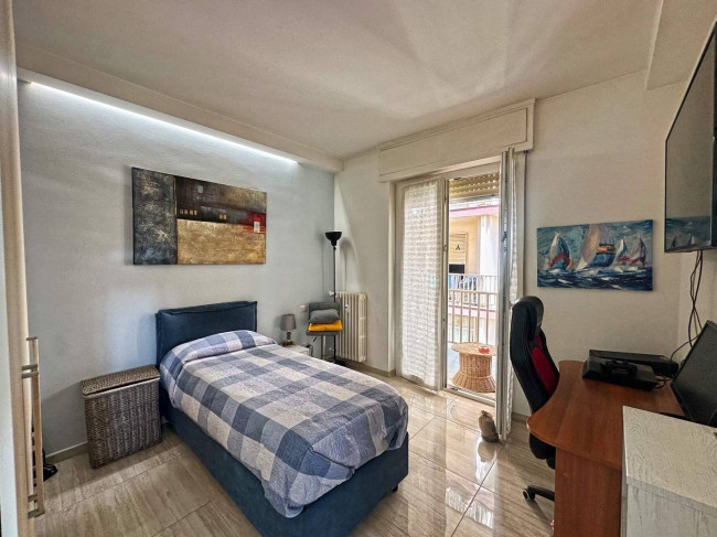Квартира в продажа в Vallecrosia