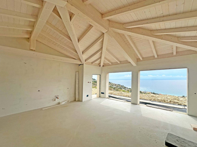 Villa for sale in Bordighera