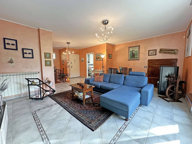Villa in vendita a Bordighera