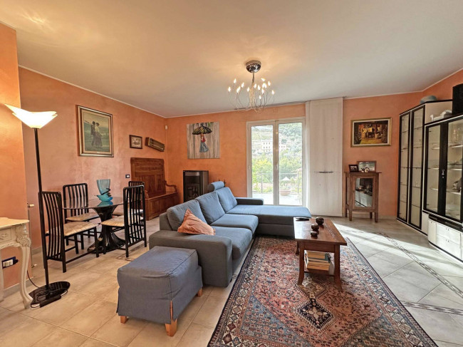Villa in vendita a Bordighera