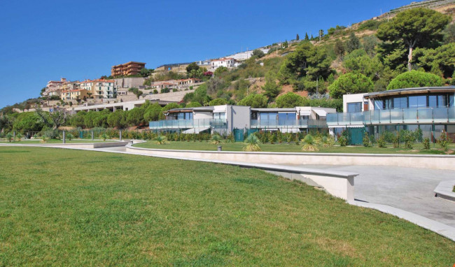 Appartamento in vendita a Santo Stefano al Mare