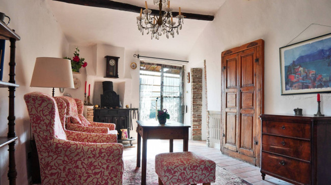 Town House for sale in Imperia