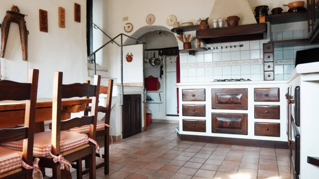 Town House for sale in Imperia