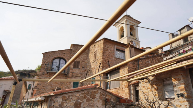 Town House for sale in Imperia